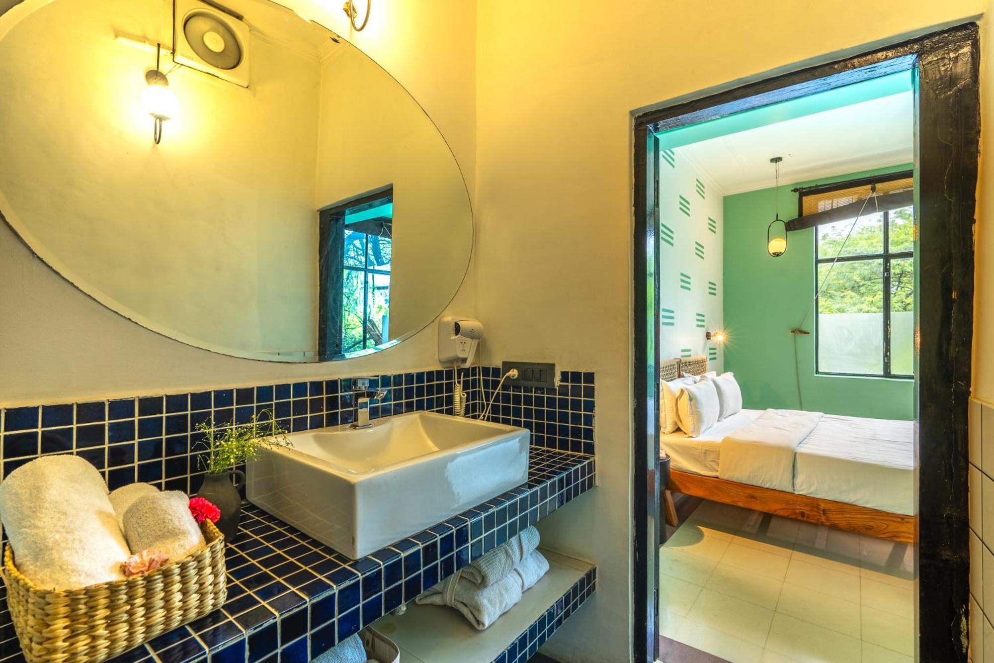 ניו דלהי Minimalist One Hauz Khas Village מראה חיצוני תמונה