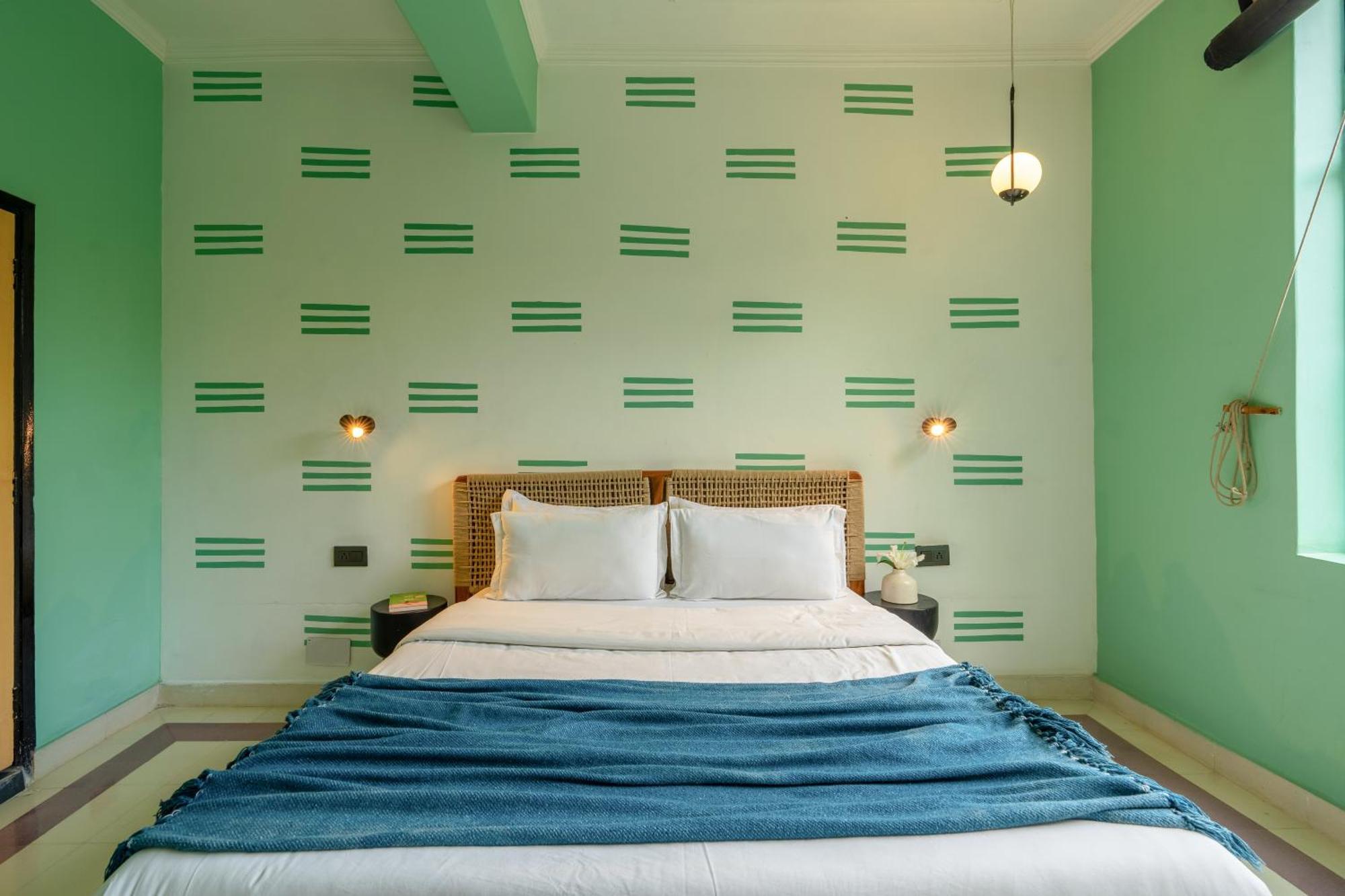 ניו דלהי Minimalist One Hauz Khas Village מראה חיצוני תמונה