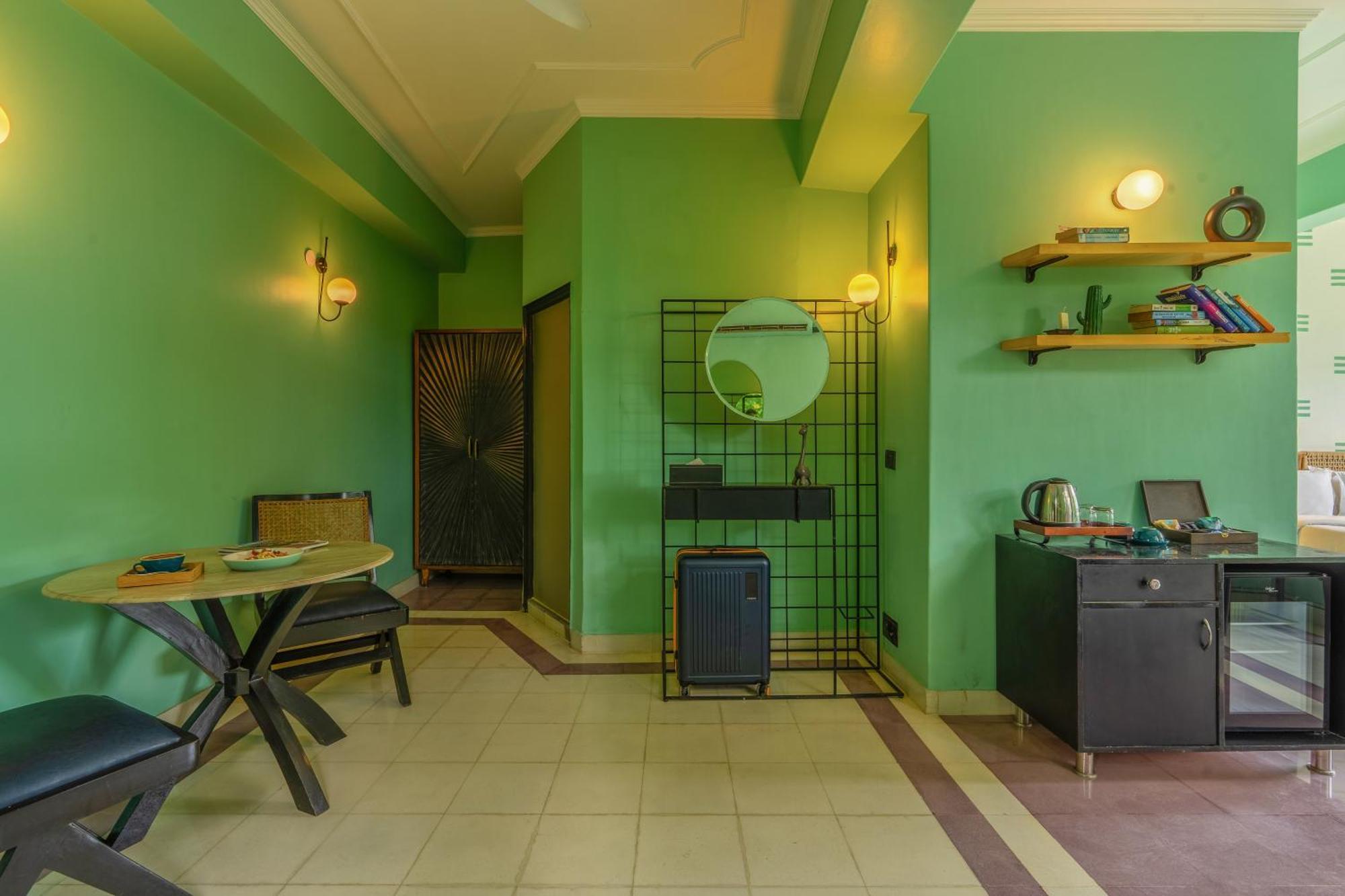 ניו דלהי Minimalist One Hauz Khas Village מראה חיצוני תמונה